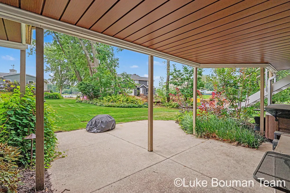 46 Counts Cove Court Park Township, MI 49424