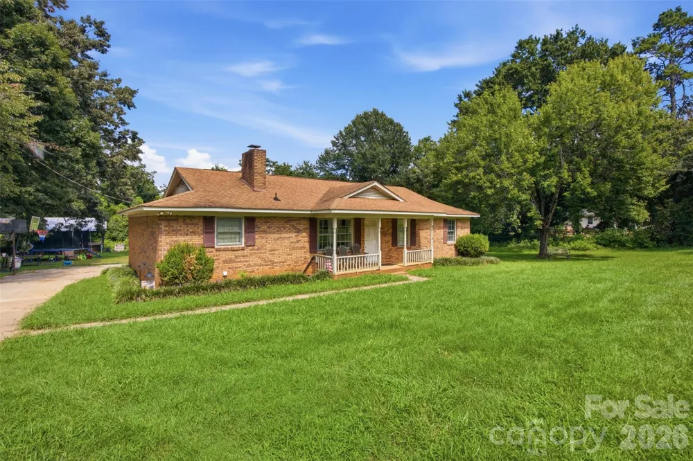 302 Charlotte Street Alexis, NC 28006