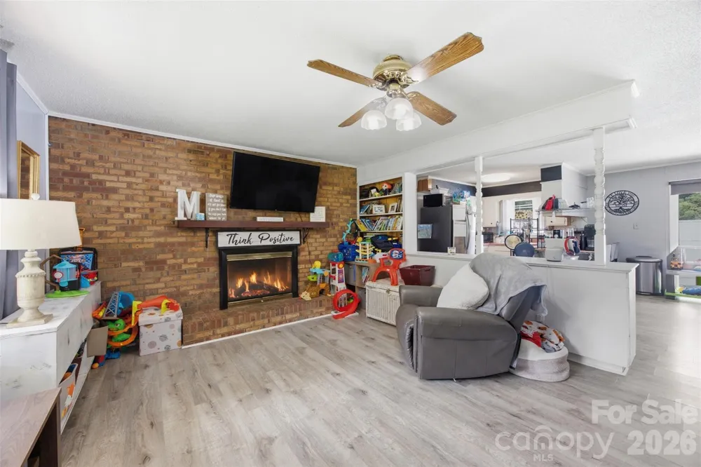 302 Charlotte Street Alexis, NC 28006