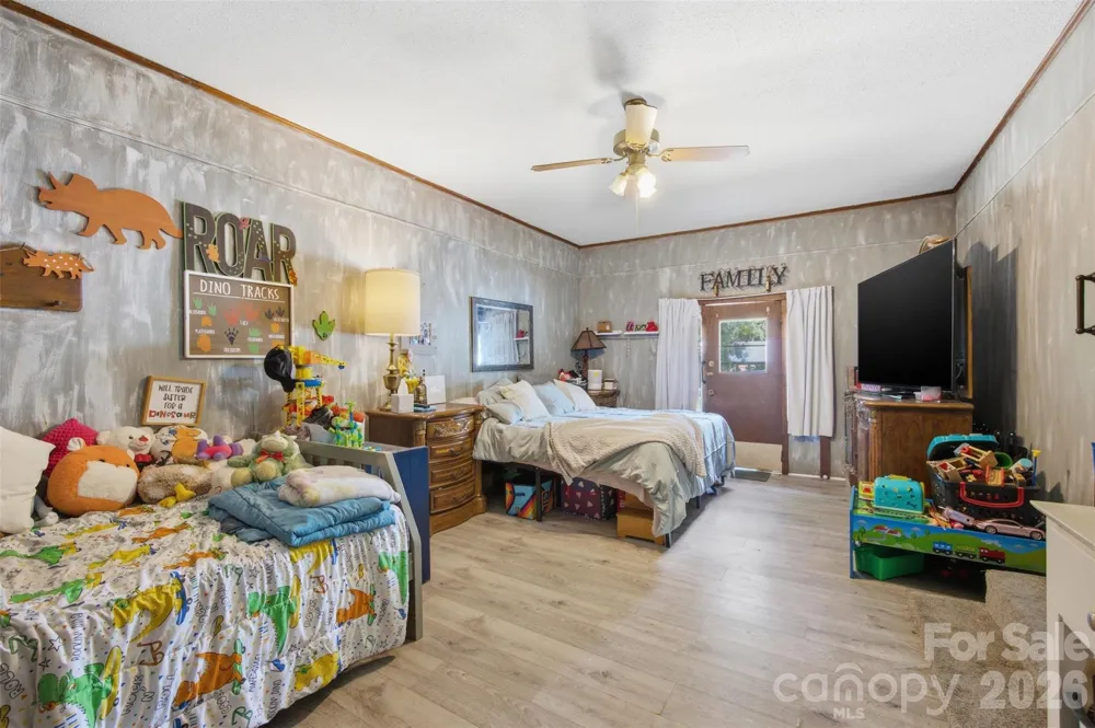 302 Charlotte Street Alexis, NC 28006