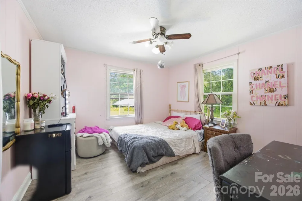 302 Charlotte Street Alexis, NC 28006