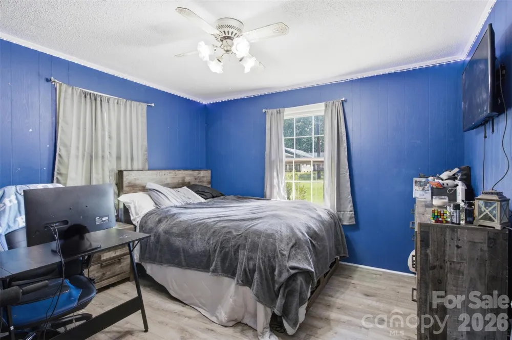 302 Charlotte Street Alexis, NC 28006
