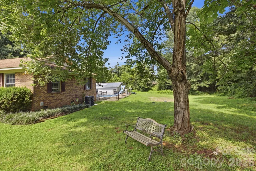 302 Charlotte Street Alexis, NC 28006