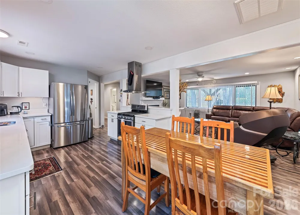 2906 Jonathan Creek Road Waynesville, NC 28785