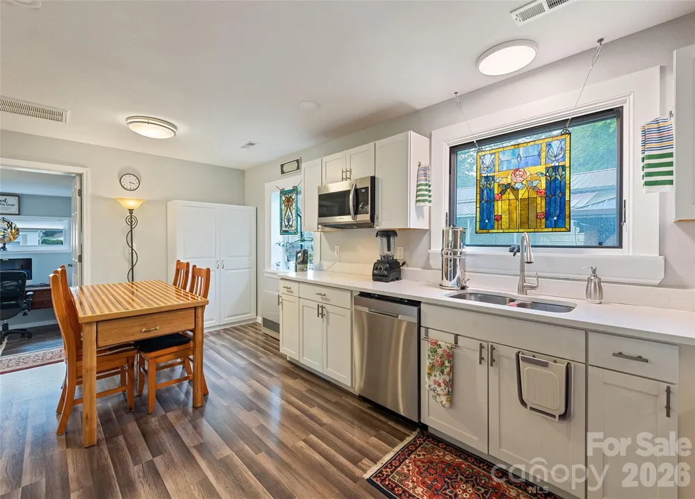 2906 Jonathan Creek Road Waynesville, NC 28785