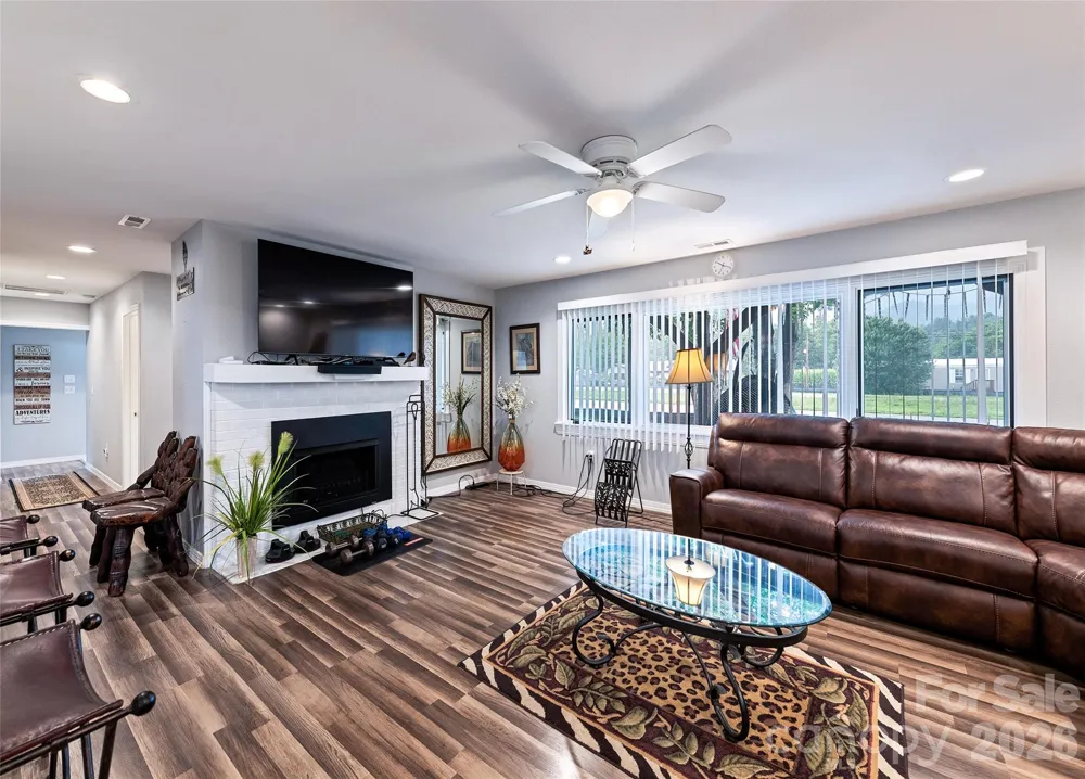 2906 Jonathan Creek Road Waynesville, NC 28785