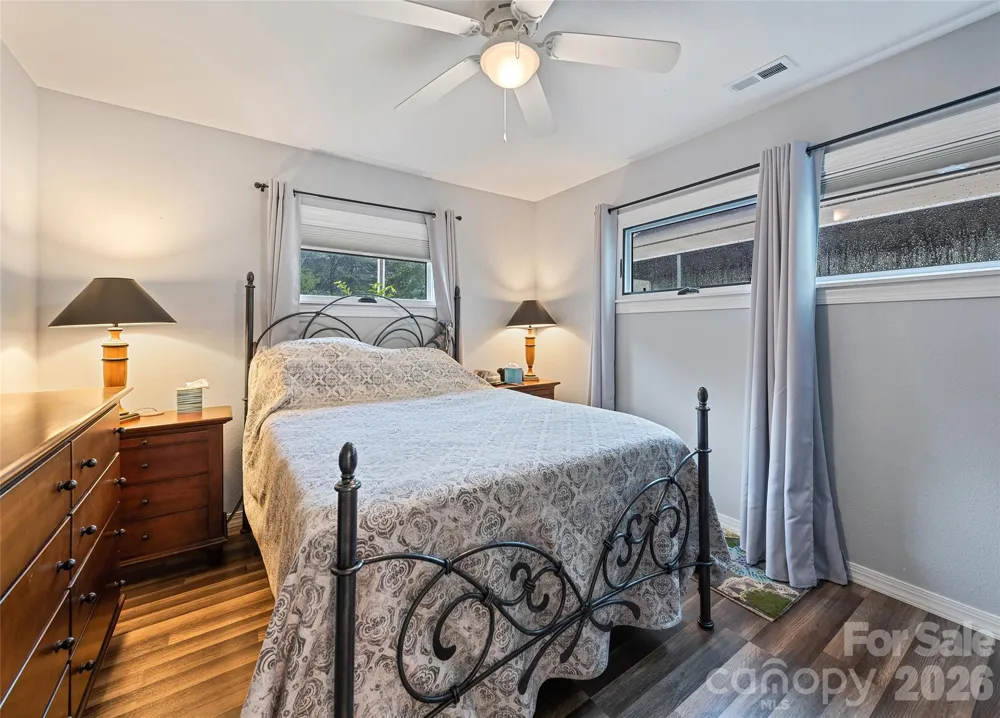 2906 Jonathan Creek Road Waynesville, NC 28785