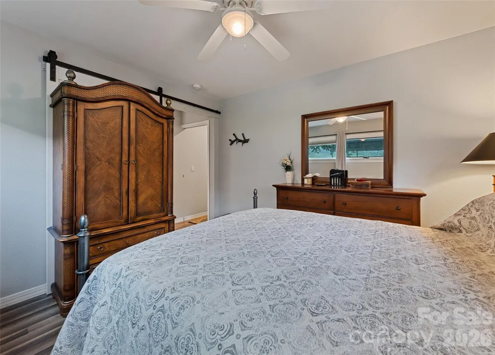 2906 Jonathan Creek Road Waynesville, NC 28785