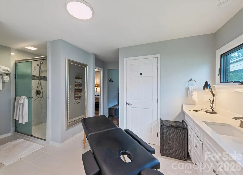 2906 Jonathan Creek Road Waynesville, NC 28785