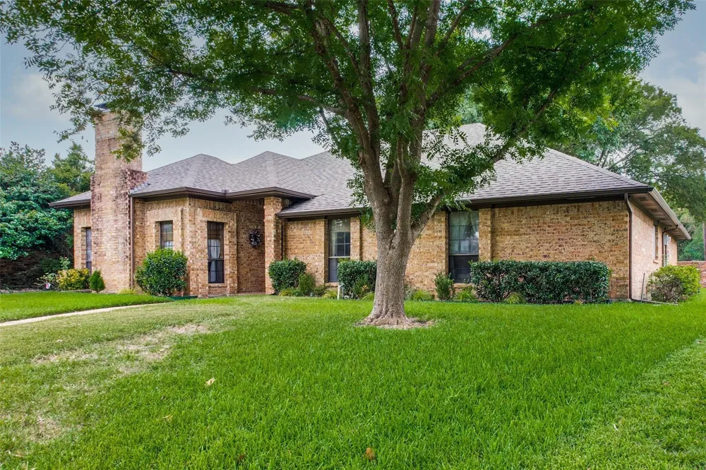 702 Mount Vernon Drive Richardson, TX 75081