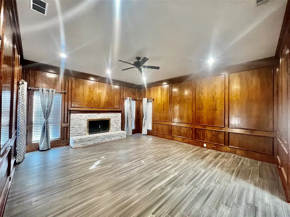 702 Mount Vernon Drive Richardson, TX 75081
