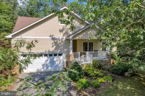 107 SUNSET CIRCLE