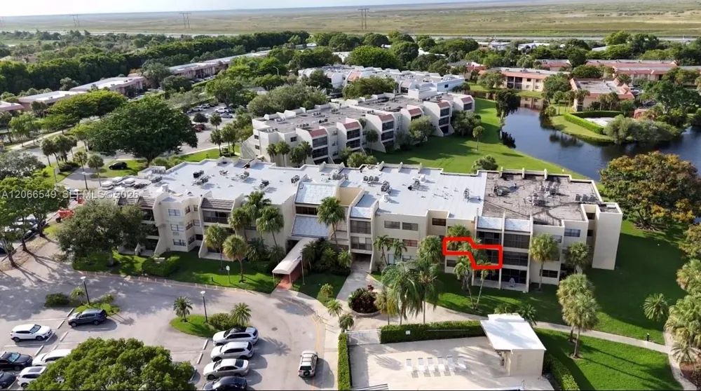 220 Lakeview Dr #210 Weston, FL 33326