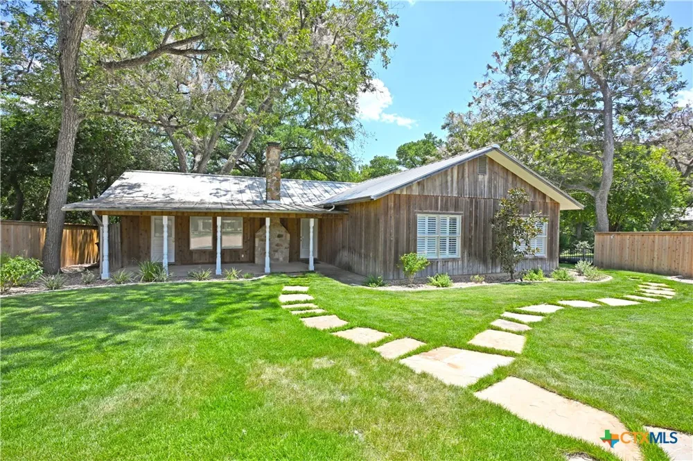 2221 Gruene Road New Braunfels, TX 78130