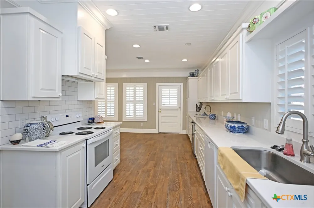 2221 Gruene Road New Braunfels, TX 78130
