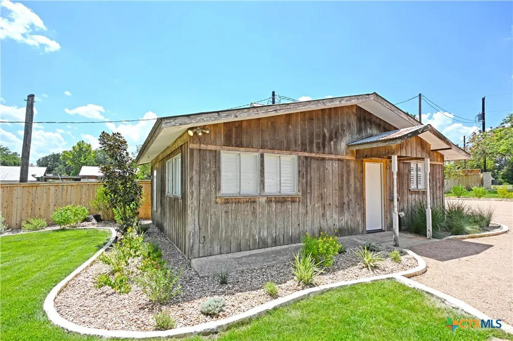 2221 Gruene Road New Braunfels, TX 78130