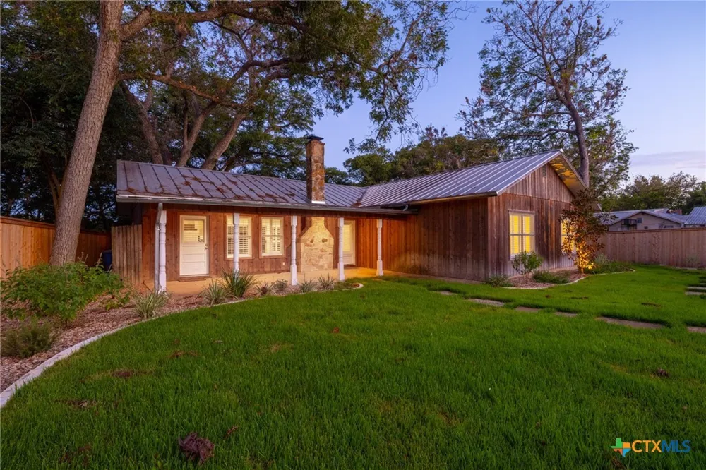 2221 Gruene Road New Braunfels, TX 78130