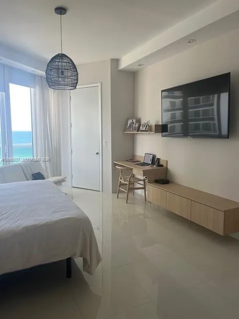15901 Collins Ave #604 Sunny Isles Beach, FL 33160