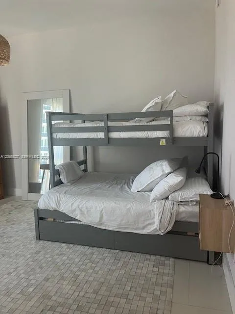 15901 Collins Ave #604 Sunny Isles Beach, FL 33160