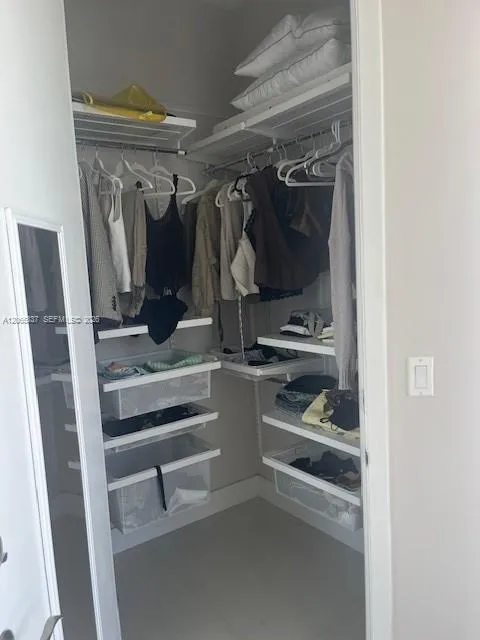 15901 Collins Ave #604 Sunny Isles Beach, FL 33160
