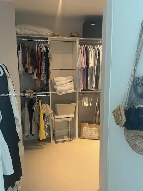 15901 Collins Ave #604 Sunny Isles Beach, FL 33160