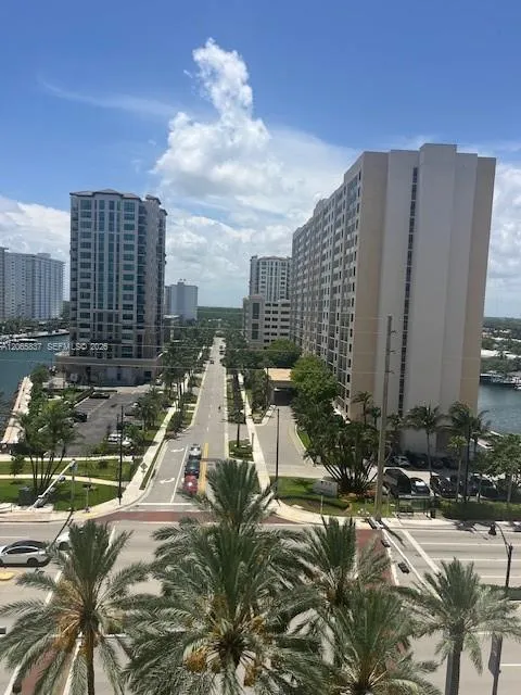 15901 Collins Ave #604 Sunny Isles Beach, FL 33160