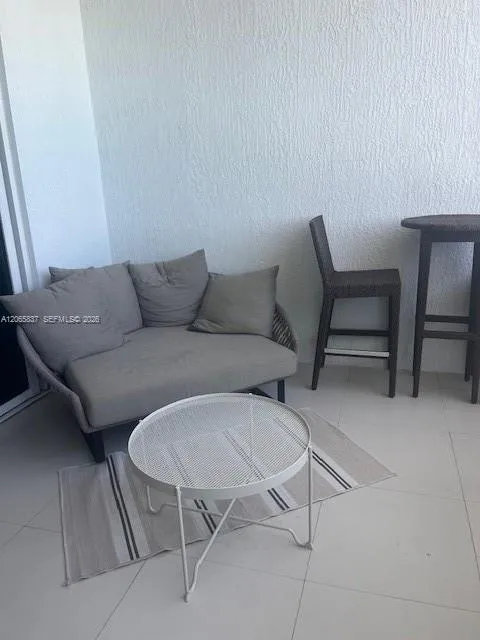 15901 Collins Ave #604 Sunny Isles Beach, FL 33160