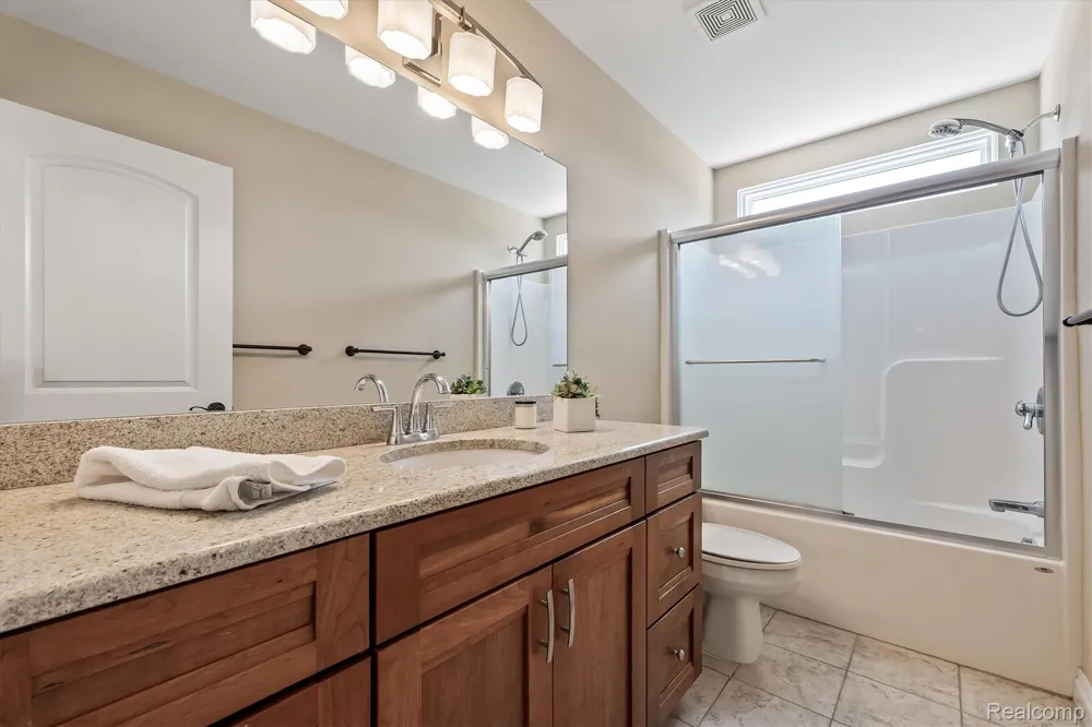 25655 Coach Lane Lyon Charter Township, MI 48178