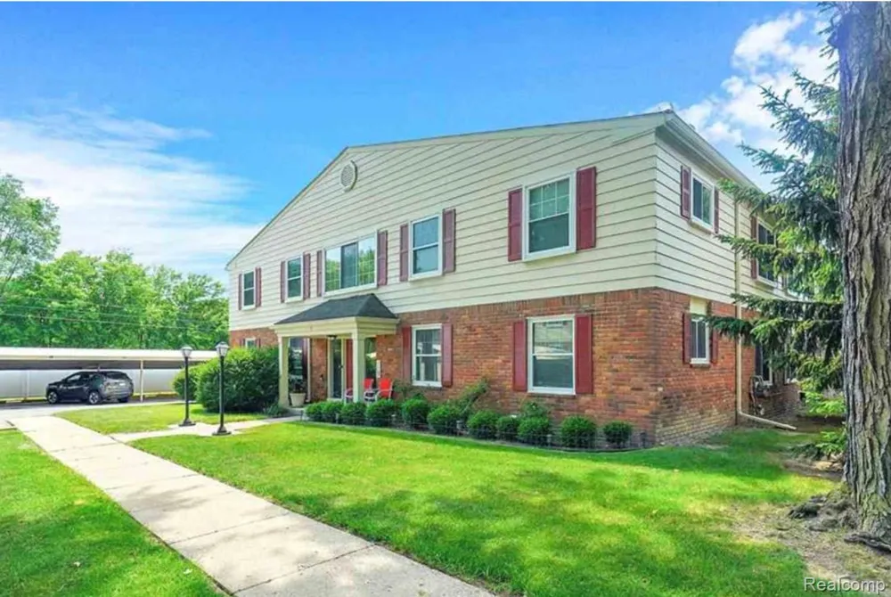 721 W Maple Road Clawson City, MI 48017