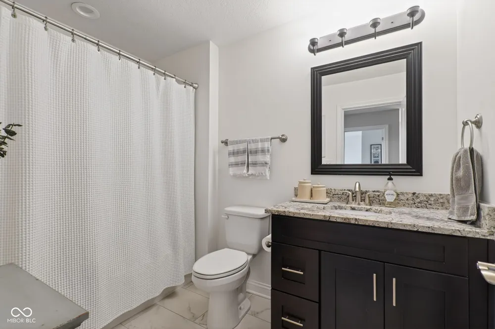 9737 Thorne Cliff Way #104 Fishers, IN 46037