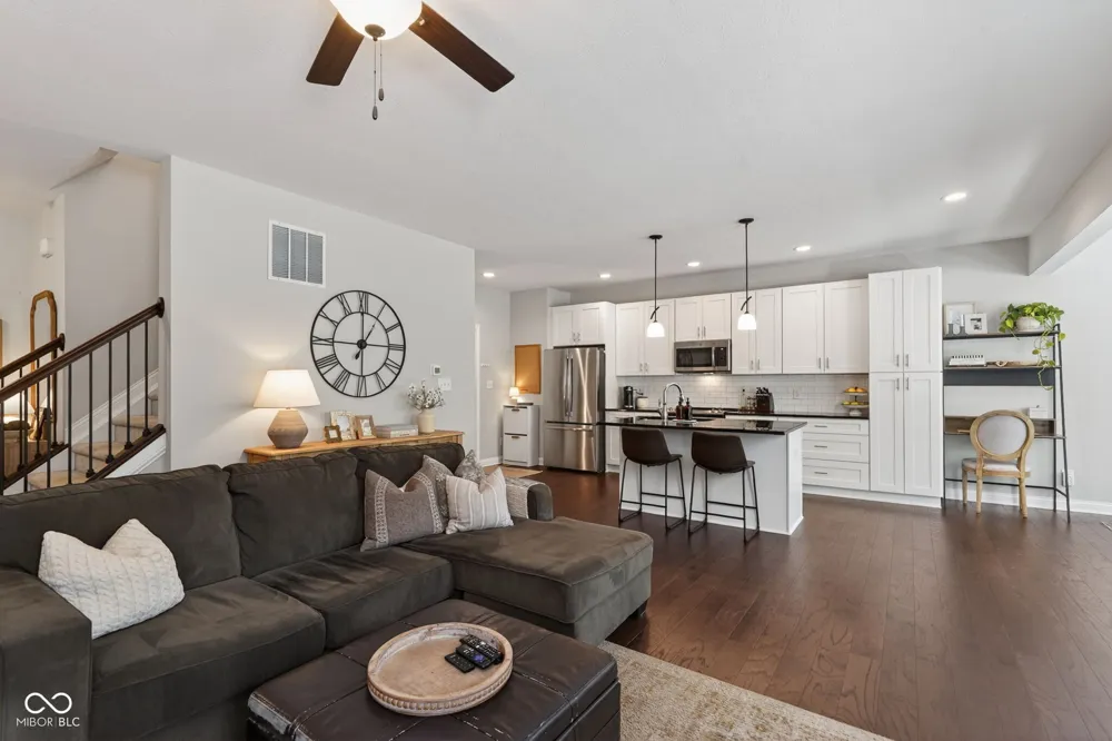 9737 Thorne Cliff Way #104 Fishers, IN 46037