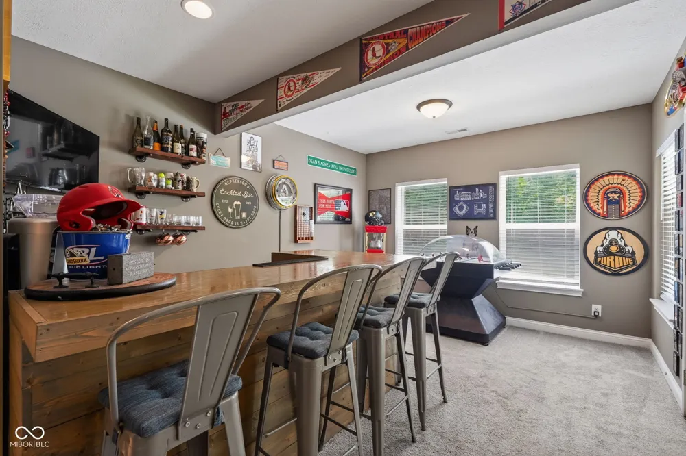 9737 Thorne Cliff Way #104 Fishers, IN 46037