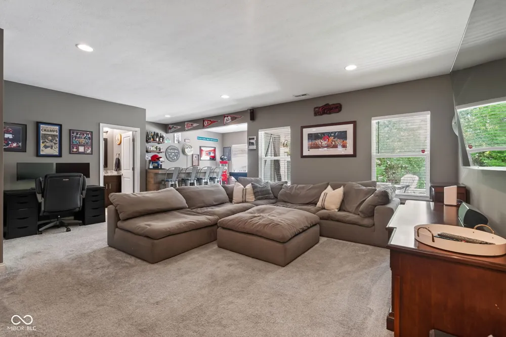 9737 Thorne Cliff Way #104 Fishers, IN 46037