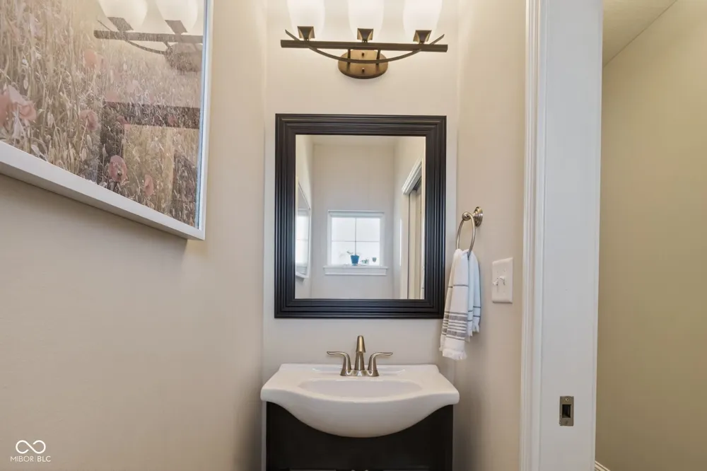 9737 Thorne Cliff Way #104 Fishers, IN 46037