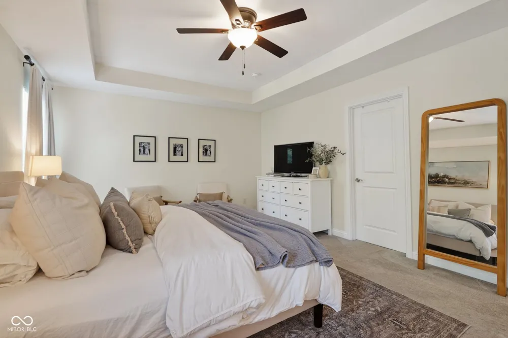 9737 Thorne Cliff Way #104 Fishers, IN 46037