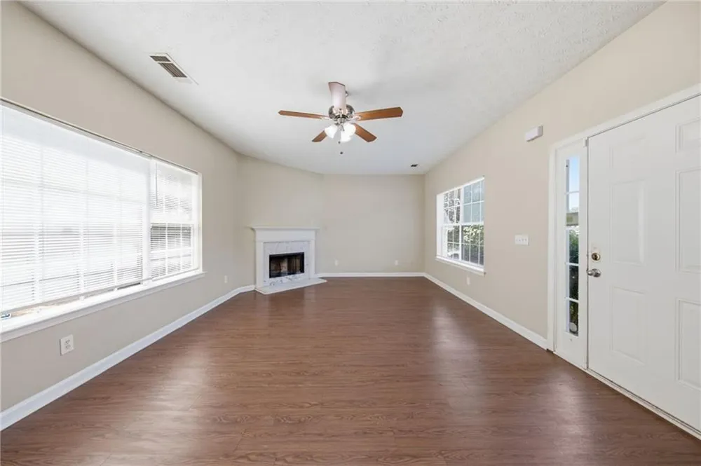 4516 Swan Trace Union City, GA 30349