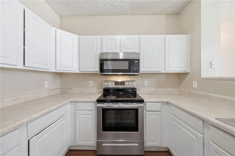 4516 Swan Trace Union City, GA 30349