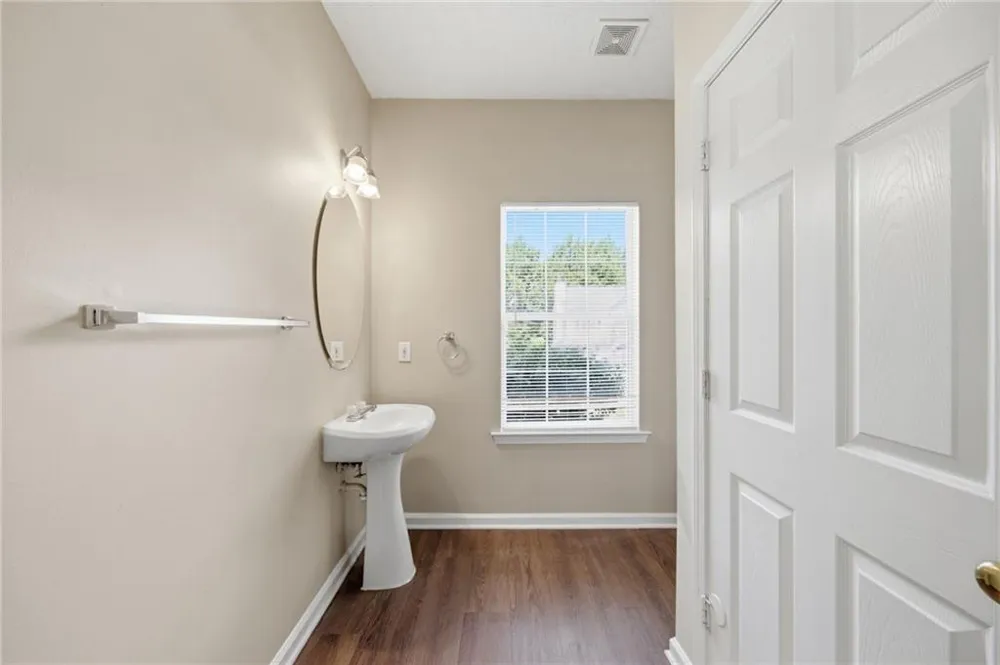 4516 Swan Trace Union City, GA 30349