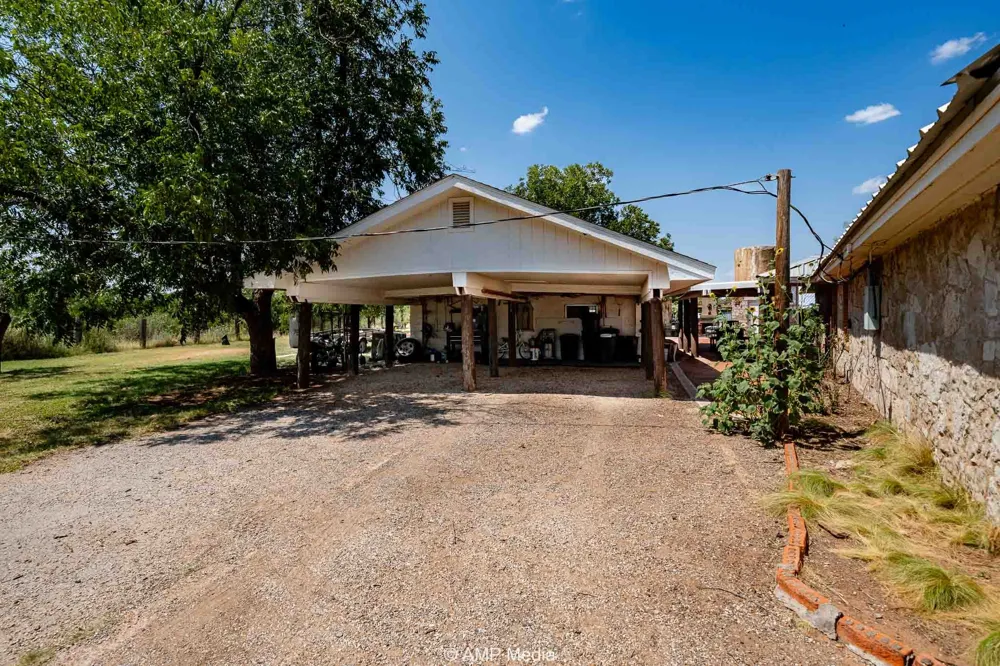 128 County Road 104 Roby, TX 79543
