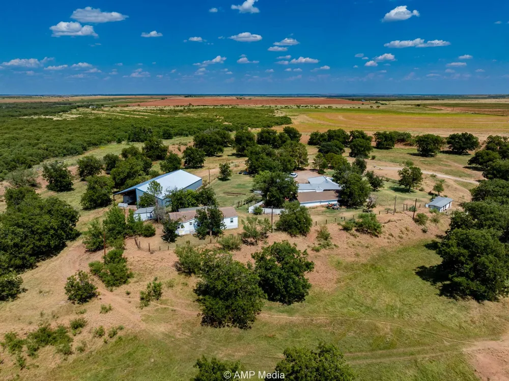 128 County Road 104 Roby, TX 79543
