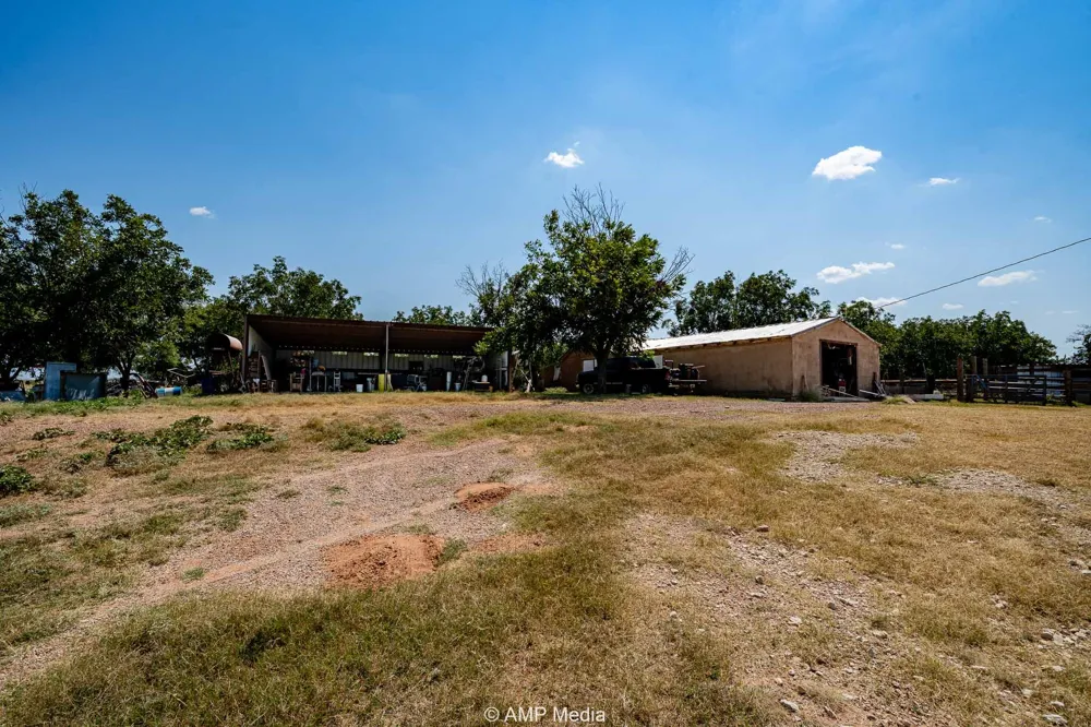 128 County Road 104 Roby, TX 79543