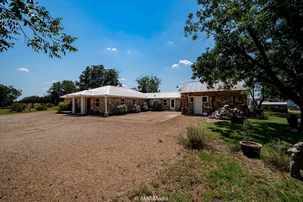 128 County Road 104 Roby, TX 79543
