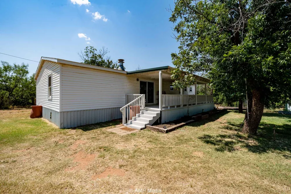 128 County Road 104 Roby, TX 79543