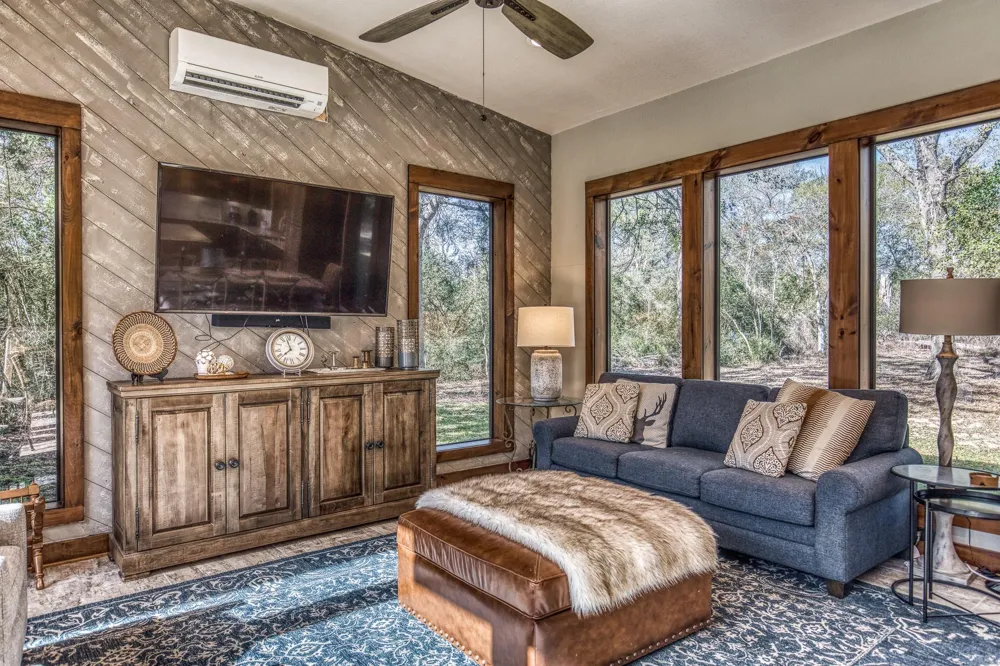 3408 Old Hwy 36 Bellville, TX 77418