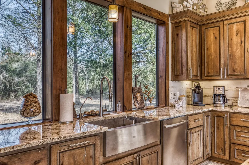 3408 Old Hwy 36 Bellville, TX 77418