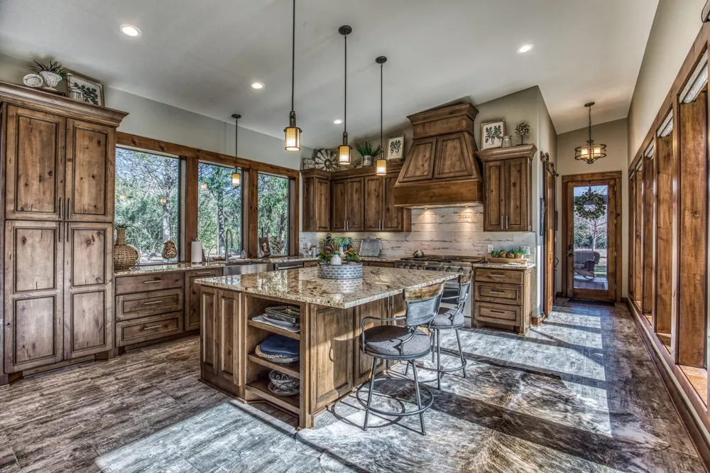 3408 Old Hwy 36 Bellville, TX 77418