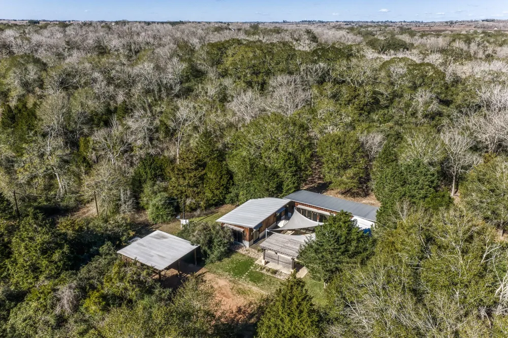 3408 Old Hwy 36 Bellville, TX 77418