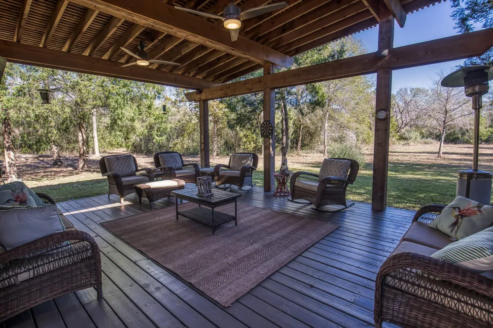 3408 Old Hwy 36 Bellville, TX 77418