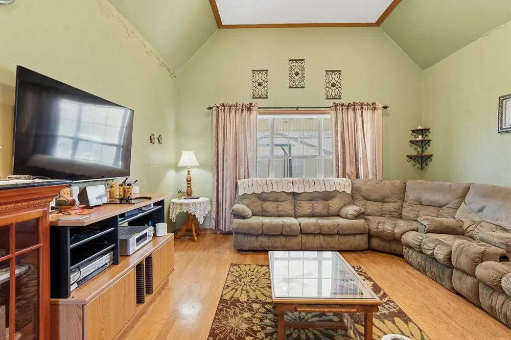 1615 Ambar Street El Campo, TX 77437