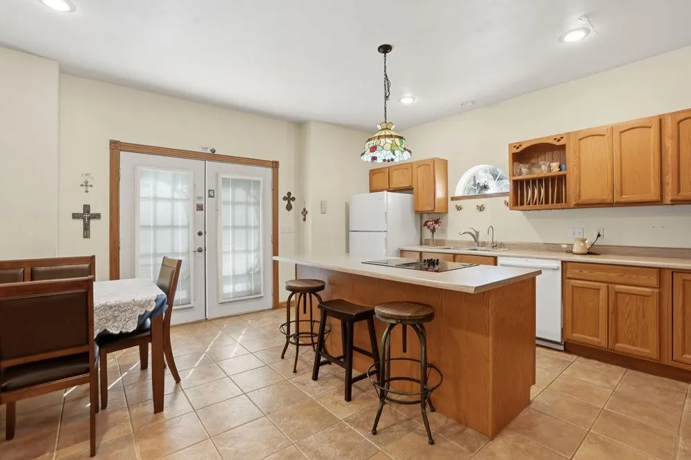 1615 Ambar Street El Campo, TX 77437